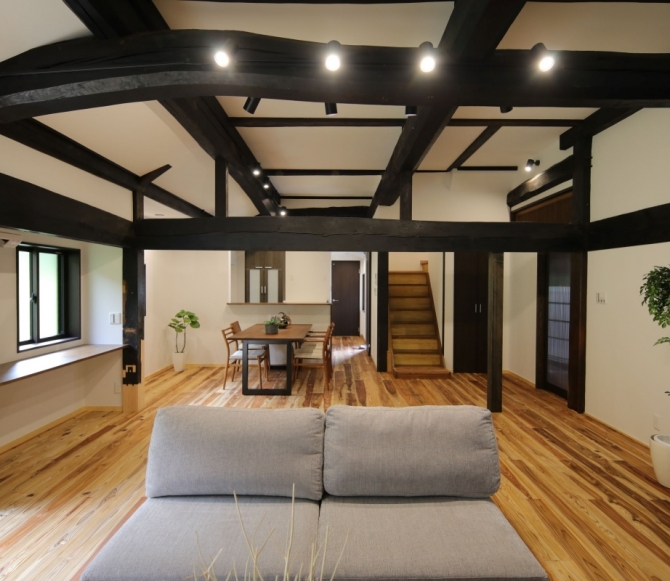 築80年の古民家を現代の住まいにリノベーション